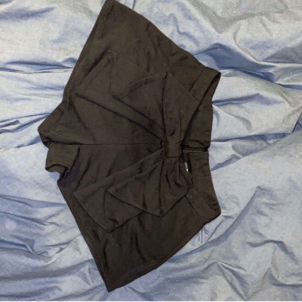⭐️HOST PICK⭐️ Black bow shorts
